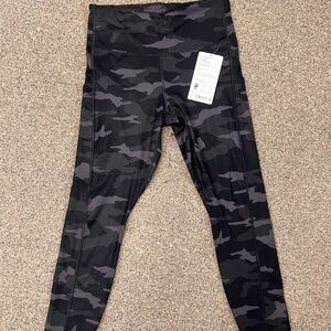 Athleta Ultimate Camo Tight - SP